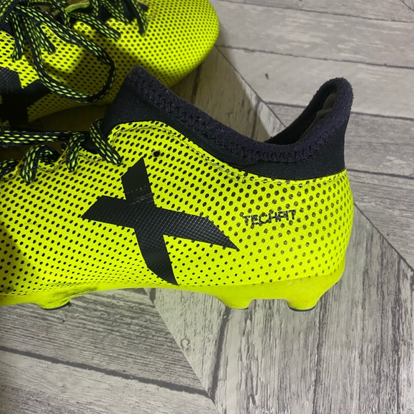 ADIDAS X 17.3  YOUNG BOYS SIZE 2 1/2 YELLOW TECHFIT SOCCER - Picture 5 of 9